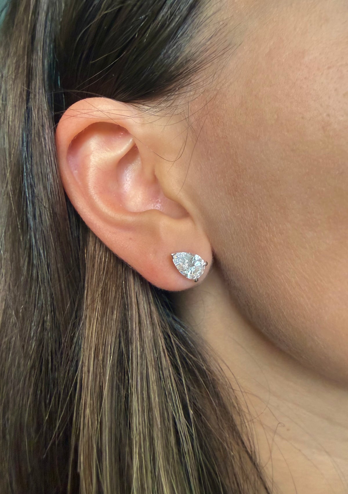 Lyra Signature Pear Studs